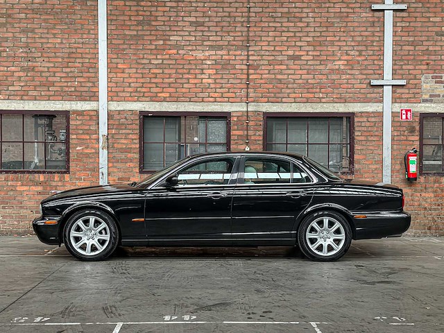 Jaguar xj8 3.5 v8 258pk 2003 youngtimer - afbeelding 18 van  44