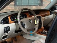 Jaguar xj8 3.5 v8 258pk 2003 youngtimer - afbeelding 19 van  44