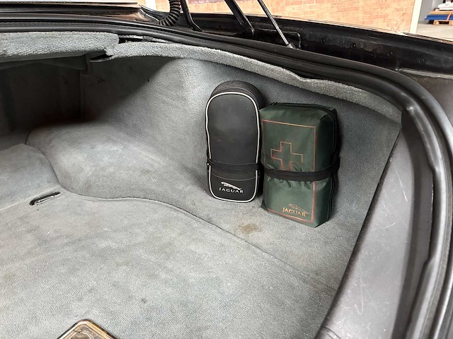 Jaguar xj8 3.5 v8 258pk 2003 youngtimer - afbeelding 35 van  44