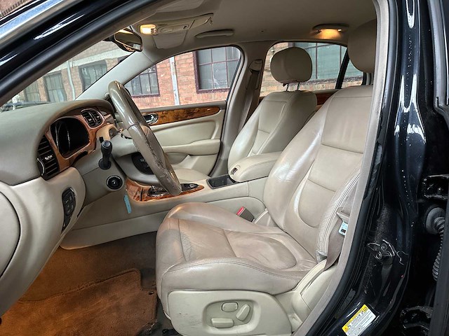 Jaguar xj8 3.5 v8 258pk 2003 youngtimer - afbeelding 38 van  44