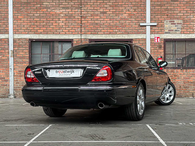 Jaguar xj8 3.5 v8 258pk 2003 youngtimer - afbeelding 2 van  44