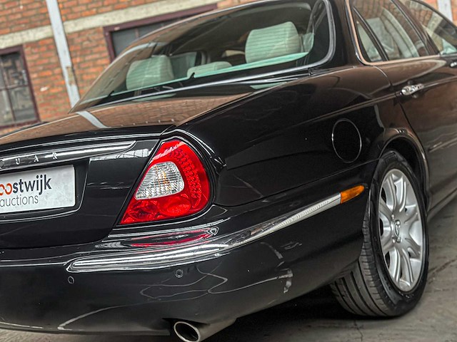 Jaguar xj8 3.5 v8 258pk 2003 youngtimer - afbeelding 4 van  44