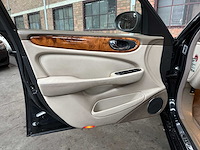 Jaguar xj8 3.5 v8 258pk 2003 youngtimer - afbeelding 26 van  44