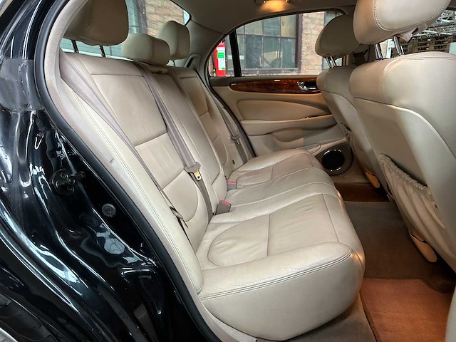 Jaguar xj8 3.5 v8 258pk 2003 youngtimer - afbeelding 35 van  44