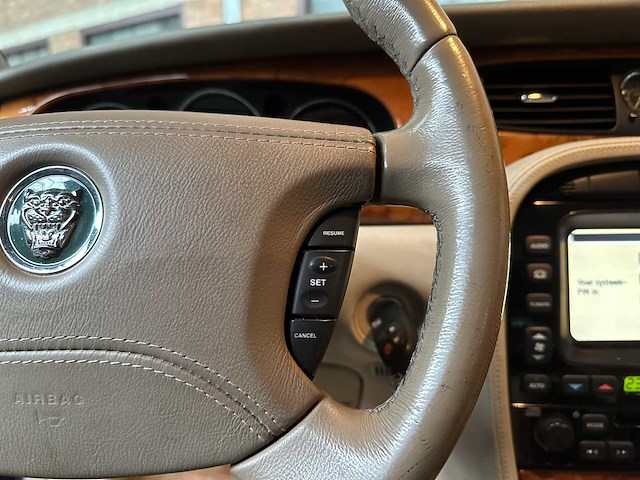 Jaguar xj8 3.5 v8 258pk 2003 youngtimer - afbeelding 18 van  44
