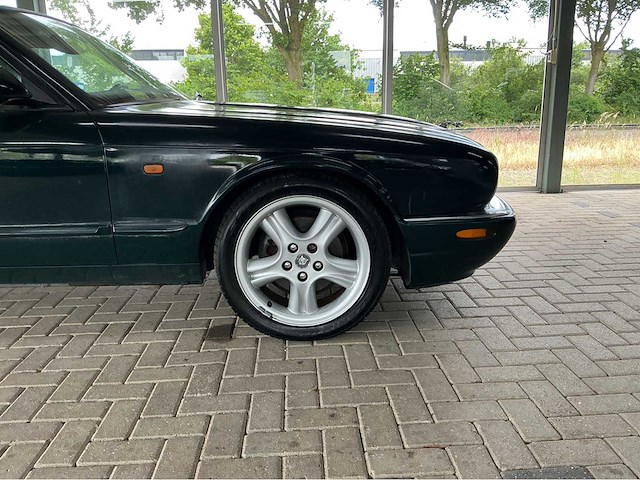 Jaguar xjr x308 | 4.0 v8 supercharged | 1998 | youngtimer | 370 pk | btw auto - afbeelding 13 van  14