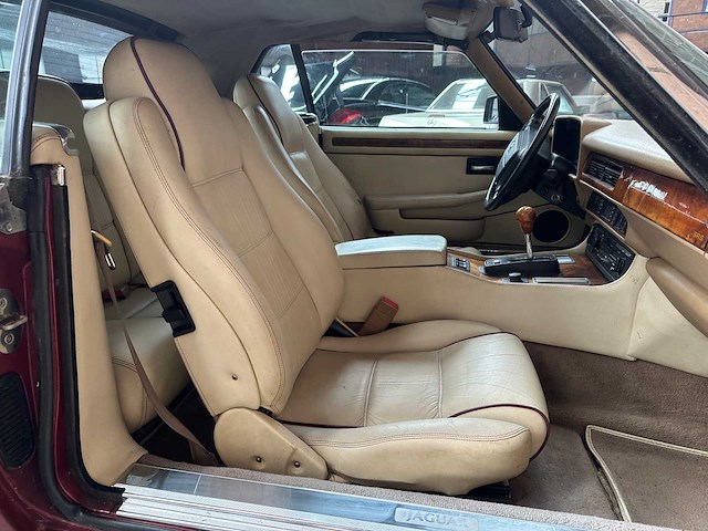 Jaguar xjs 5.9 v12 281pk 1994 youngtimer - afbeelding 24 van  32