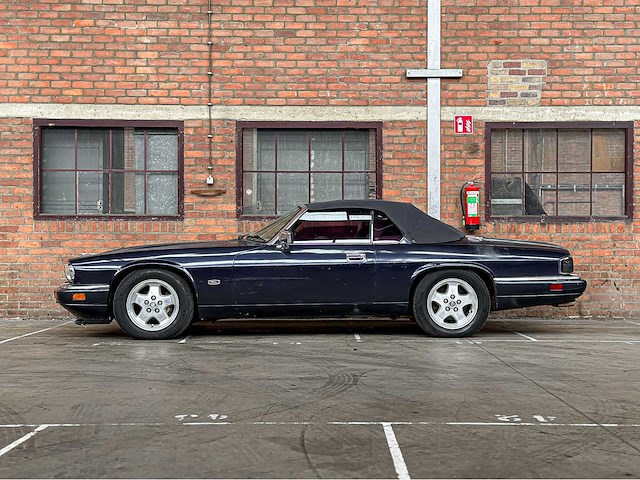 Jaguar xjs convertible 4.0 6-in-lijn 240pk 1996 - afbeelding 15 van  36