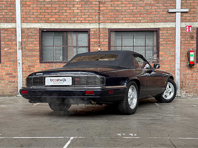 Jaguar xjs convertible 4.0 6-in-lijn 240pk 1996 - afbeelding 27 van  27