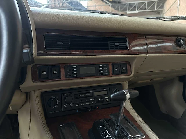 Jaguar xjs convertible 5.3 v12 266pk 1992 - afbeelding 15 van  32