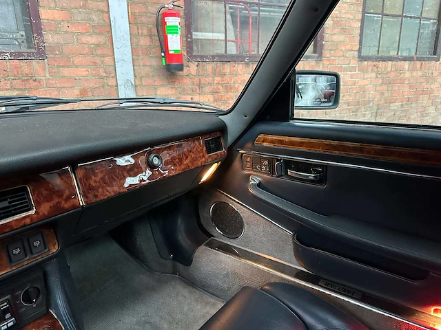 Jaguar xjs convertible 5.3 v12 267pk 1992 - afbeelding 24 van  37