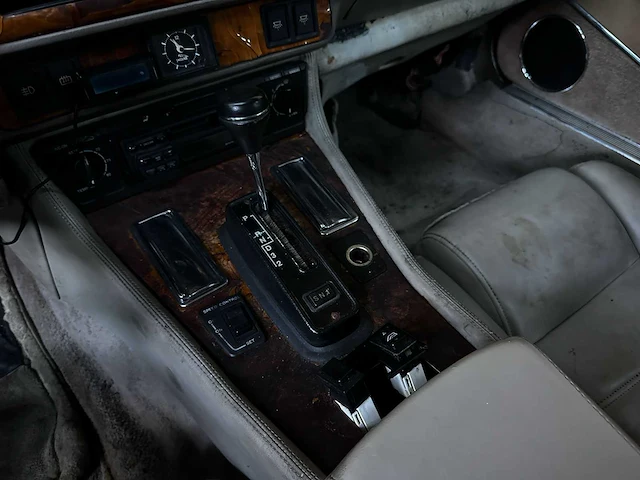 Jaguar xjs convertible l6 4.0 240pk 1995 - afbeelding 16 van  38