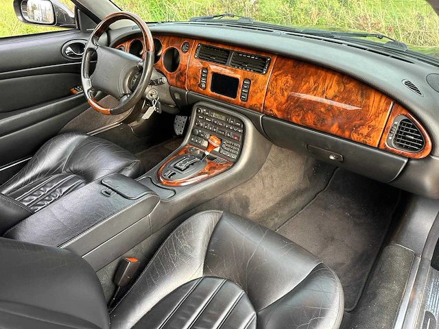 Jaguar xkr 4.0 v8 convertible automaat, 50-lrg-6 - afbeelding 18 van  20