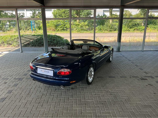 Jaguar xkr cabriolet | 4.0 v8 supercharged | 2002 | youngtimer | 370 pk | btw auto - afbeelding 4 van  30