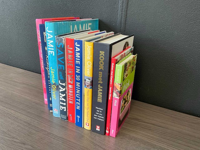 Jamie oliver kookboeken - afbeelding 1 van  3