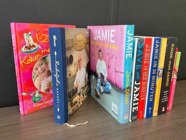 Jamie oliver kookboeken - afbeelding 3 van  3
