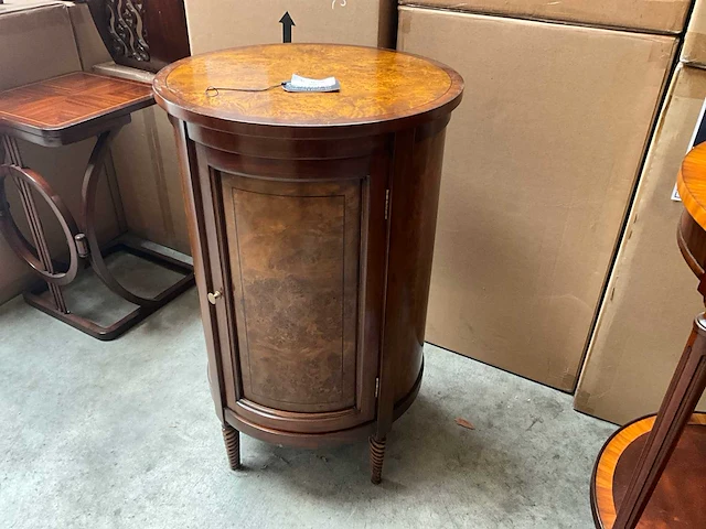 Jansen furniture round central cabinet - afbeelding 1 van  5