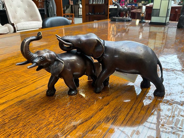 Jansen statue elephants - afbeelding 2 van  2