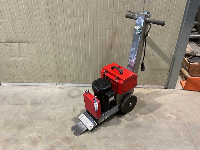 Janser mobile ii hydraulic tapijtstripper - afbeelding 1 van  5