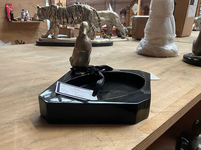 Janssen statue duck - bronzen sculptuur - afbeelding 2 van  3