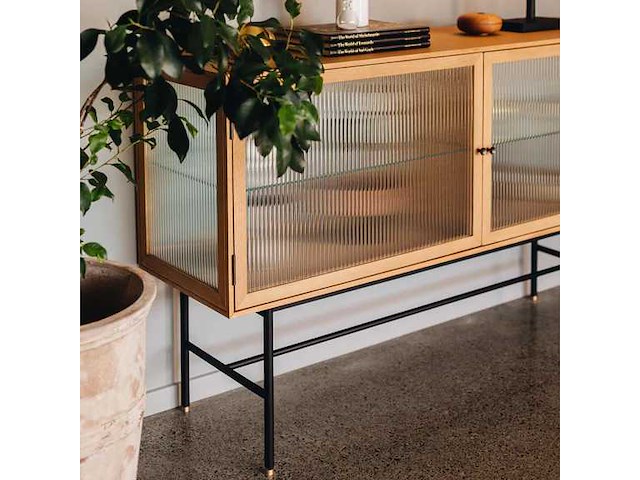 Japandi style dressoir met tempered glas - afbeelding 2 van  5