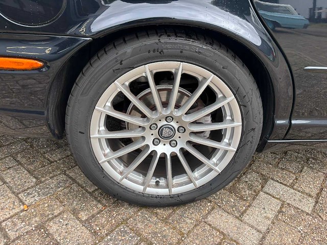 Jaquar - xj - x350 - youngtimer > 15 - afbeelding 20 van  37