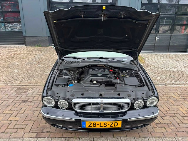 Jaquar - xj - x350 - youngtimer > 15 - afbeelding 27 van  37