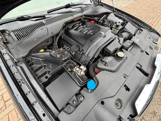 Jaquar - xj - x350 - youngtimer > 15 - afbeelding 28 van  37