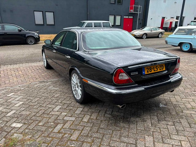Jaquar - xj - x350 - youngtimer > 15 - afbeelding 32 van  37