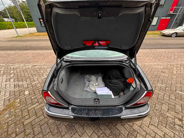 Jaquar - xj - x350 - youngtimer > 15 - afbeelding 16 van  37