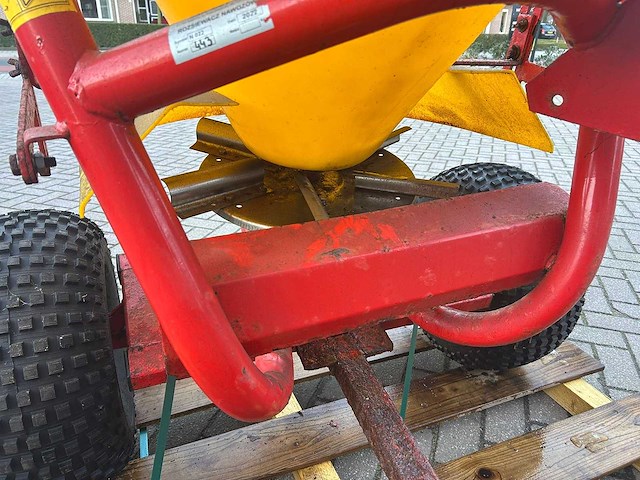 Jar-met - 2023 - kunstmest / zoutstrooier - afbeelding 4 van  5