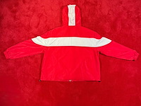 Jas, bankzitters, ziggo dome world tour, rood, gedragen door robbie van de graaf| maat l - afbeelding 2 van  2