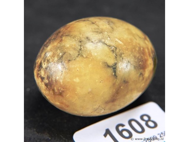 Jaspis?. gepolijst tot ei - afbeelding 1 van  3