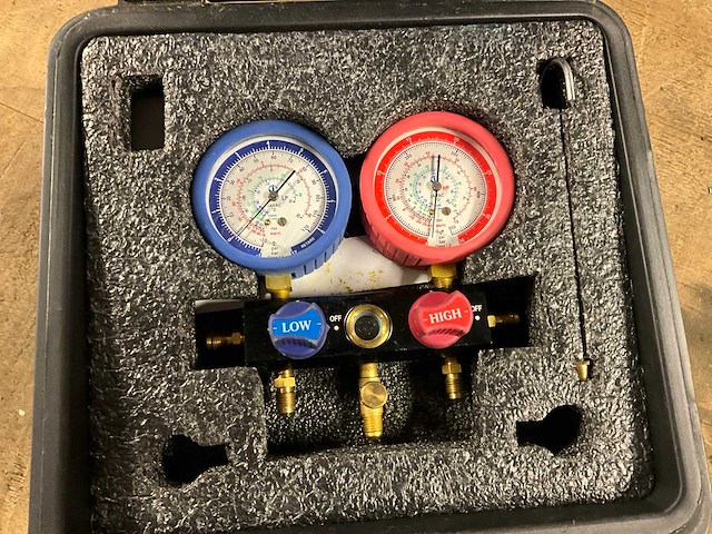 Javac 2 valve multi gas manifold airco test- en vulapparaat - afbeelding 2 van  4