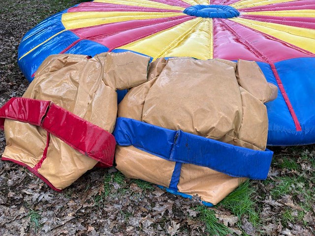 Jb-inflatable sumoworstel springkussen - afbeelding 2 van  3