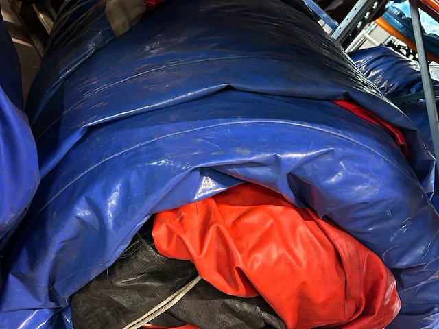 Jb inflatables spidertower opblaasbaar speeltoestel met glijbaan - afbeelding 10 van  10