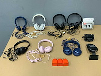 Jbl - koptelefoon, oortjes, speakers, stekkers - afbeelding 1 van  13