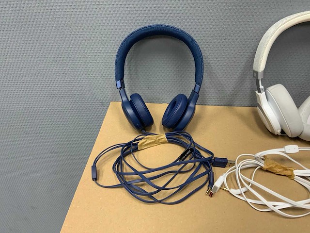 Jbl - koptelefoon, oortjes, speakers, stekkers - afbeelding 2 van  13