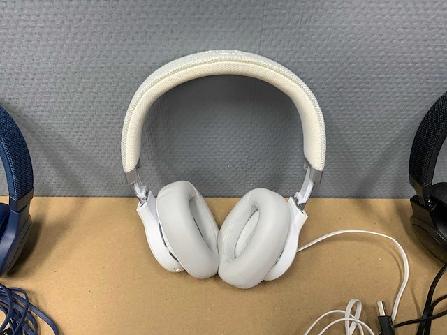 Jbl - koptelefoon, oortjes, speakers, stekkers - afbeelding 4 van  13