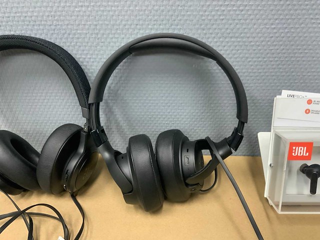 Jbl - koptelefoon, oortjes, speakers, stekkers - afbeelding 10 van  13