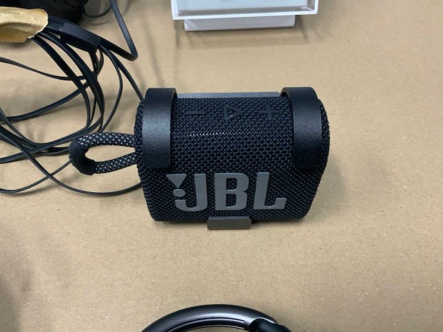 Jbl - koptelefoon, oortjes, speakers, stekkers - afbeelding 12 van  13