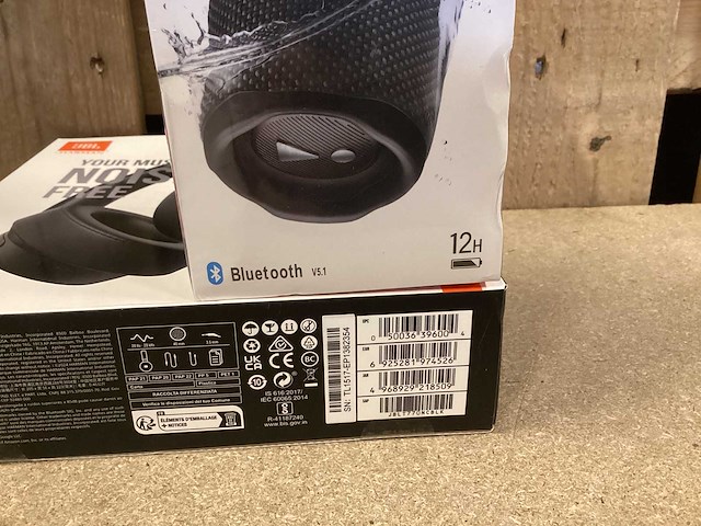 Jbl - muziekbox + koptelefoon (2x) - afbeelding 3 van  3