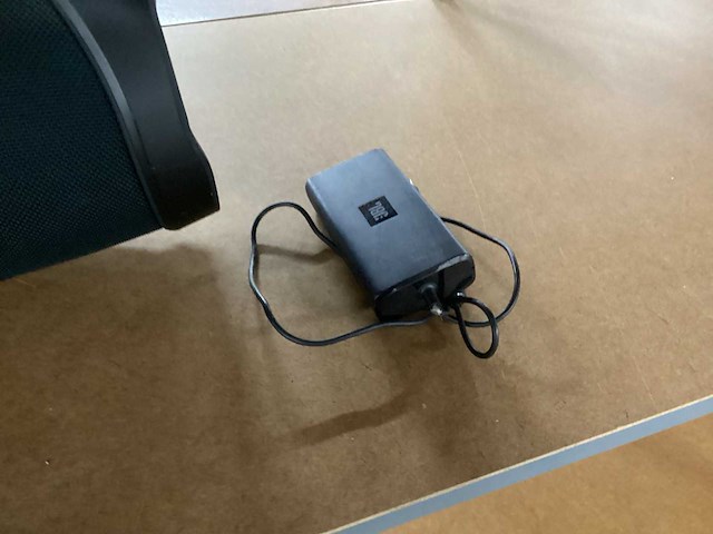 Jbl boombox bluetooth speaker incl. oplader - afbeelding 2 van  3