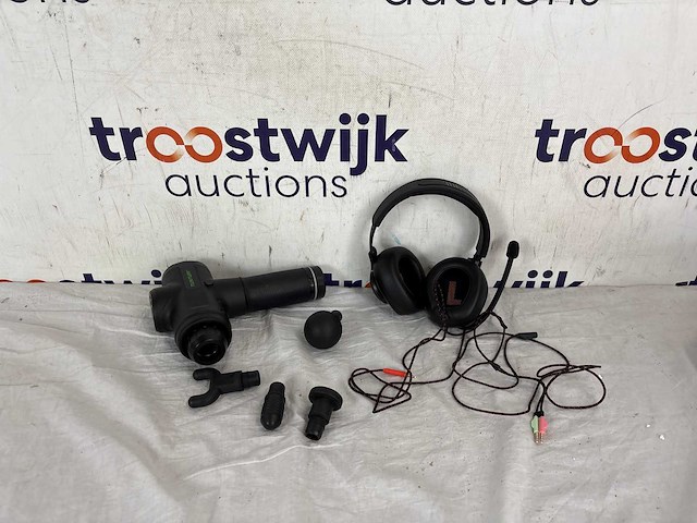 Jbl quantum 200 - gaming headset |tunturi massage gun – massageapparaat - afbeelding 1 van  1
