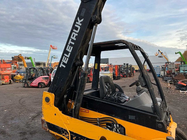 Jcb - 2004 - 25d - vorkheftruck - afbeelding 24 van  34