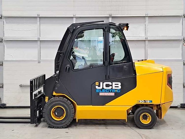 Jcb - 2020 - tlt30 - 4m hefhoogte, vorkversteller, side-shift - vorkheftruck - afbeelding 4 van  11