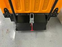 Jcb - b4 - zelfrijdende veegmachine 700w - werkbreedte 130 cm - afbeelding 2 van  7