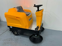 Jcb - b4 - zelfrijdende veegmachine 700w - werkbreedte 130 cm - afbeelding 7 van  10