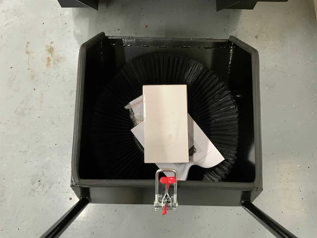 Jcb - b4 - zelfrijdende veegmachine - afbeelding 4 van  17