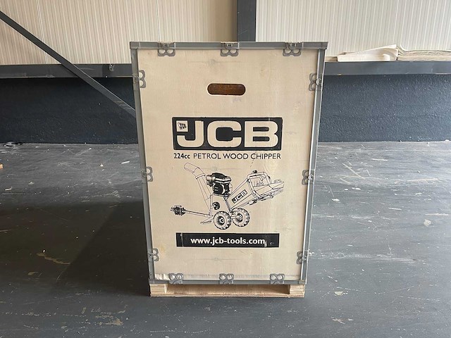 Jcb - ch75100p - houthakselaar - afbeelding 1 van  2